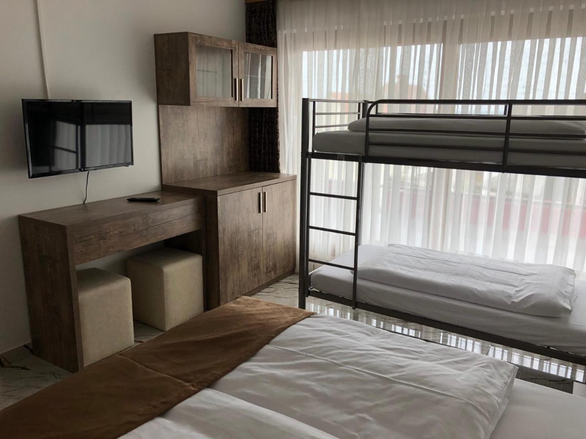 Ec Hotel Elchingen Bagian luar foto